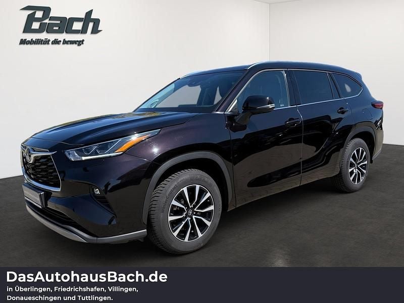 Käytetty Toyota Highlander Luxury 248 HP (182 kW) 2022 Katumaasturi