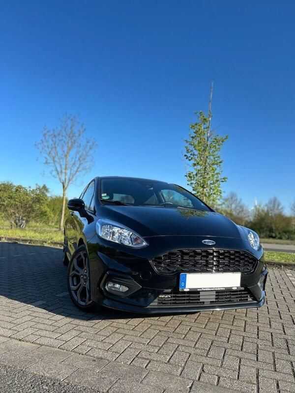 Schwarz Gebraucht 2018 Ford Fiesta ST-Line Kleinwagen | 7.790 € (Guter Preis) - Bild 1/4