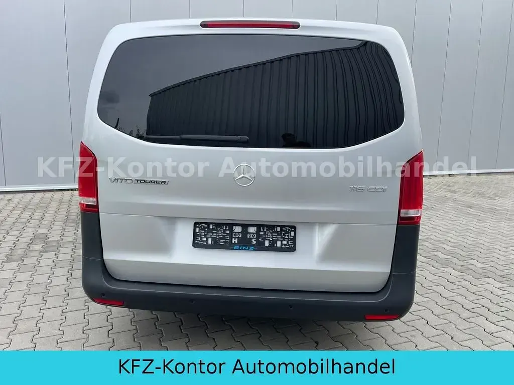 Gebraucht Mercedes Vito 163 PS (119 kW) 2020 Brillantsilber metallic Van
