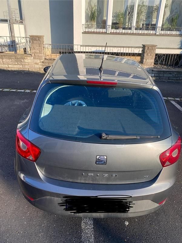 Grau Gebraucht 2014 Seat Ibiza Kleinwagen | 4.600 € (Guter Preis) - Bild 1/4