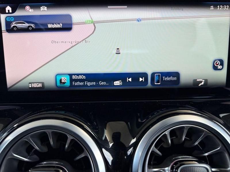 Gebraucht Mercedes EQA300 Progressive 167 kW (228 PS) 2024 Grau SUV