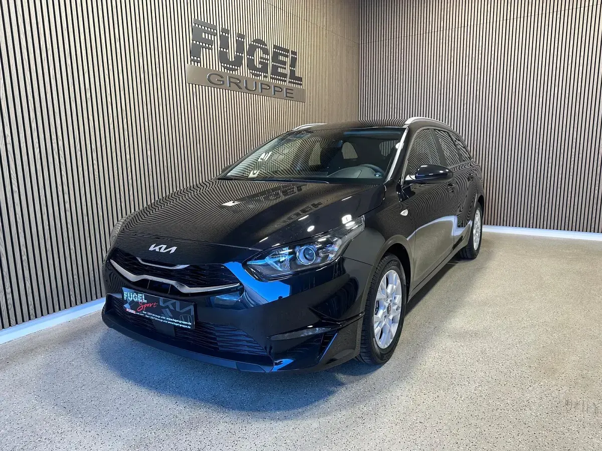 Neu Kia Ceed Sportswagon Vision 140 PS (102 kW) 2025 Zilinaschwarz met. Kombi