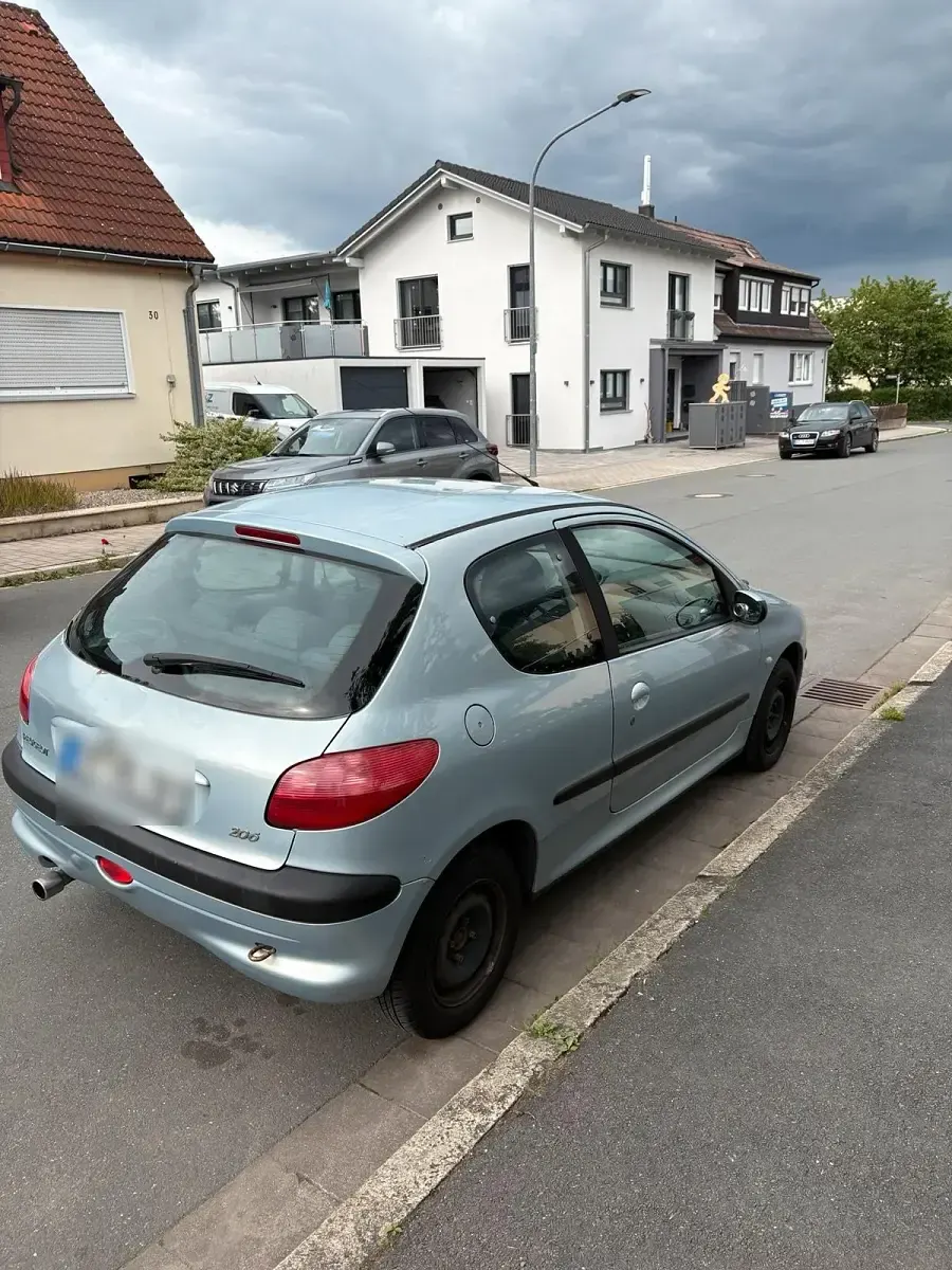 Gebraucht Peugeot 206 60 PS (44 kW) 2002 Blau Kleinwagen