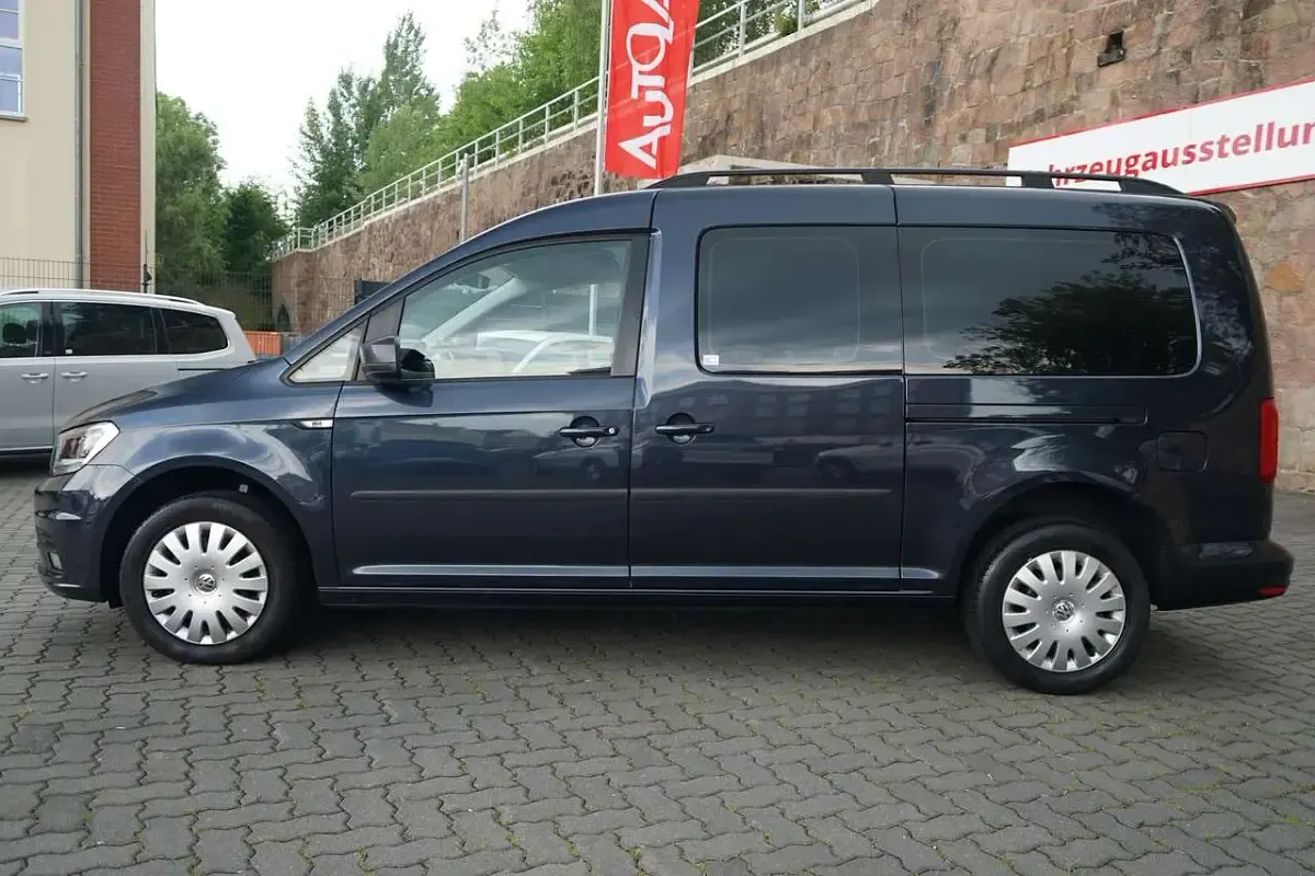 Gebraucht VW Caddy Maxi 102 PS (75 kW) 2020 Blau Van / Kleinbus