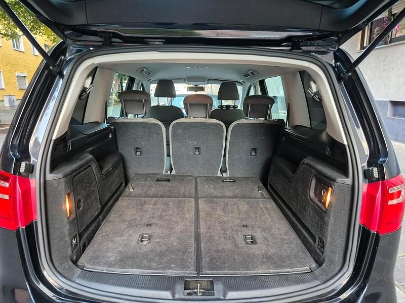 Second-hand Seat Alhambra 140 CP (102 kW) 2013 Negru Monovolum