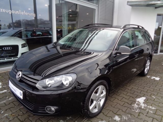 Gebraucht VW Golf VII Comfortline 140 PS (102 kW) 2013 Schwarz metallic Kombi