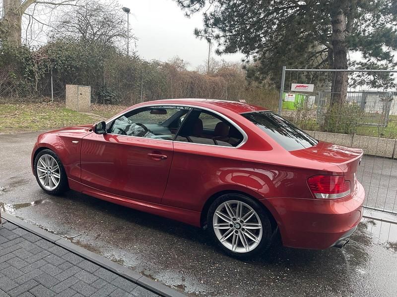 Gebraucht BMW 125 Coupé 218 PS (160 kW) 2009 Rot Coupé