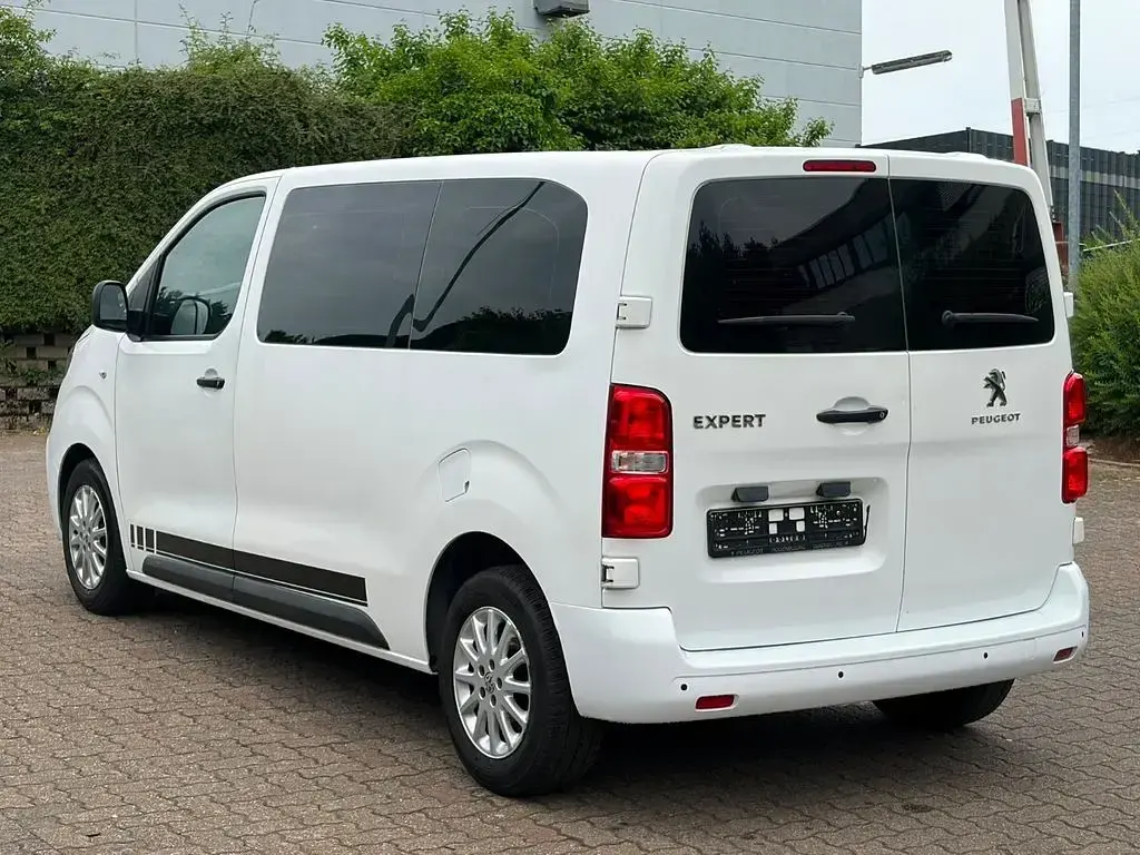 Gebraucht Peugeot Expert 116 PS (85 kW) 2017 Weiß Van