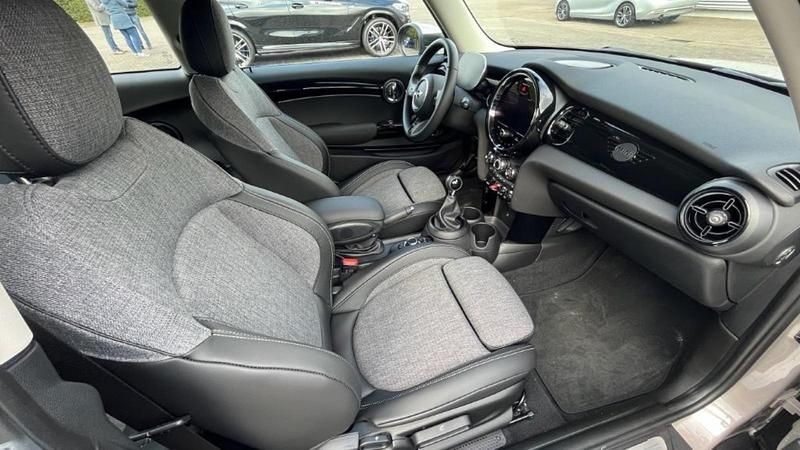 Gebraucht Mini ONE Classic 102 PS (75 kW) 2021 Grau Kleinwagen