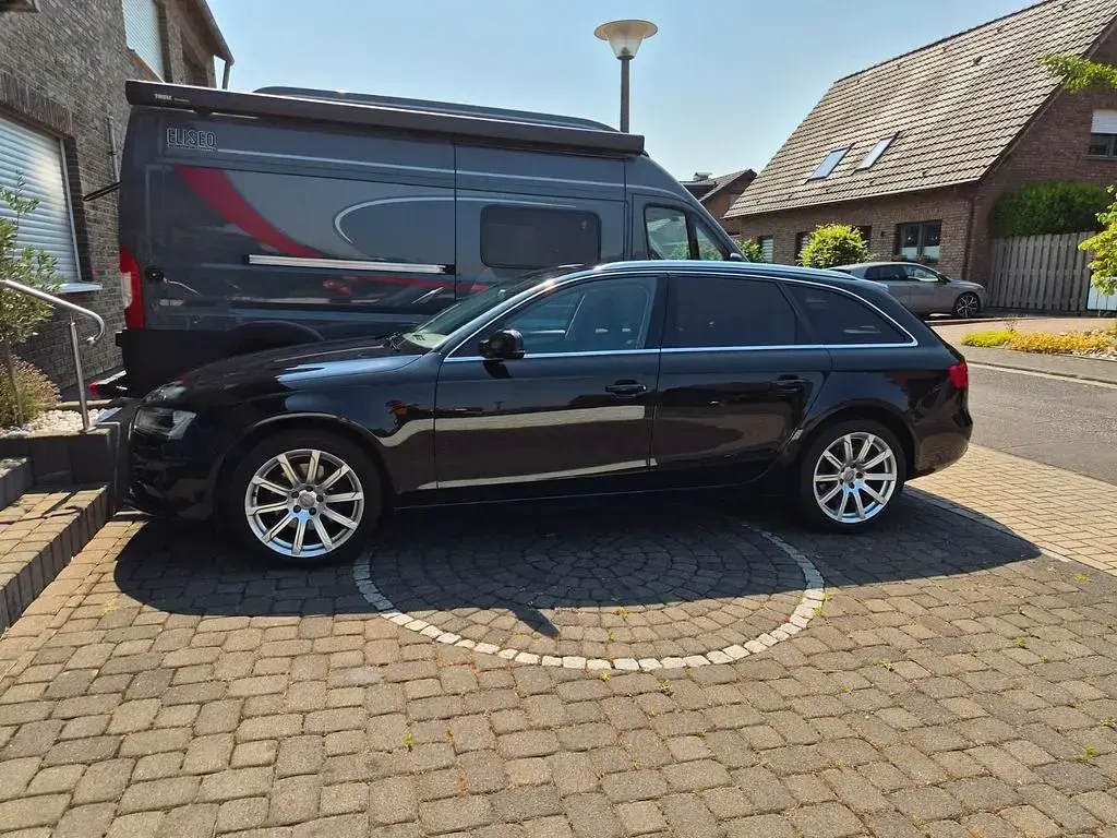 Gebraucht Audi A4 Ambiente 204 PS (150 kW) 2012 Schwarz Kombi