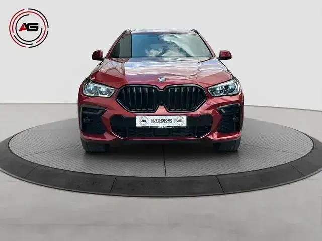 Gebraucht BMW X6 M Sport 340 PS (250 kW) 2022 Rot SUV