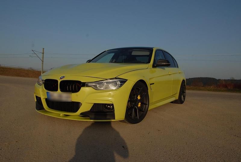 Gebraucht BMW 335 306 PS (225 kW) 2012 Gelb Limousine