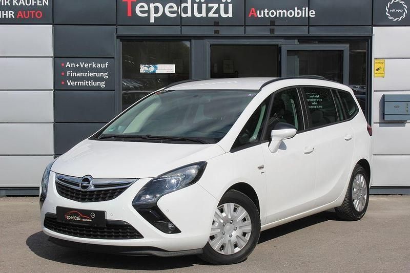 Schneeweiss/olympic/summit whi Gebraucht 2015 Opel Zafira Tourer drive Van / Kleinbus | 9.499 € (Guter Preis) - Bild 1/4