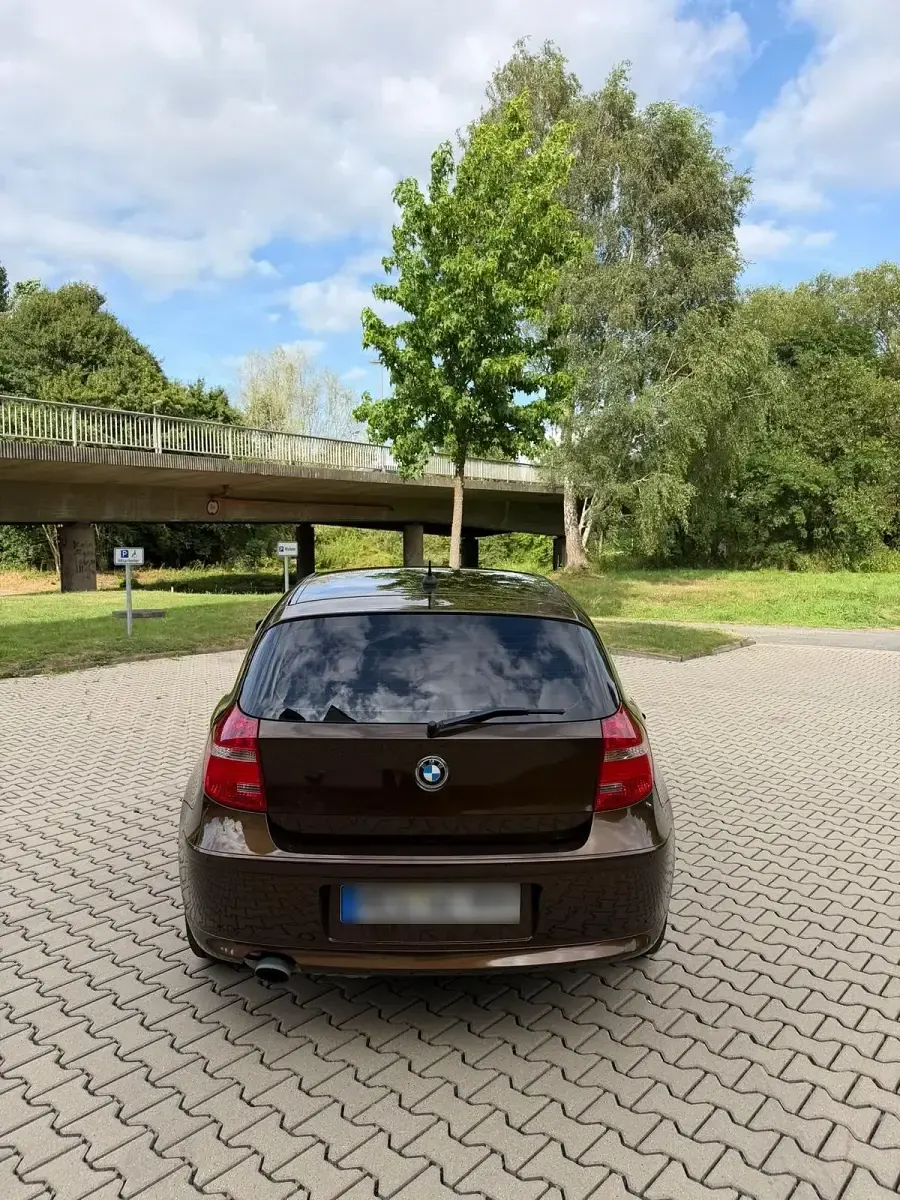 Gebraucht BMW 116 122 PS (89 kW) 2010 Braun Kleinwagen