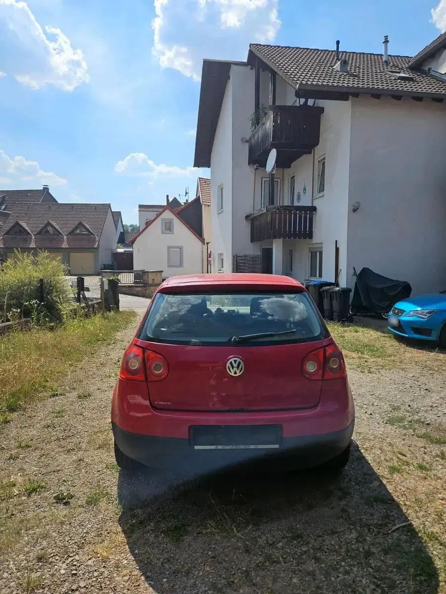 Gebraucht VW Golf V 75 PS (55 kW) 2004 Rot Kleinwagen