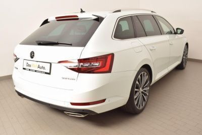 Gebraucht Skoda Superb 280 PS (205 kW) 2017 Weiß Kombi