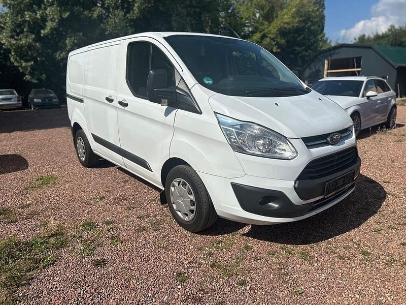 Weiß Gebraucht 2017 Ford Transit Custom Trend Van / Kleinbus | 8.499 € (Fairer Preis) - Bild 1/4