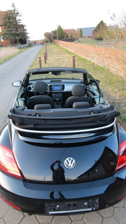 Schwarz Gebraucht 2015 VW Beetle CLUB Cabrio | 15.300 € (Fairer Preis) - Bild 1/4