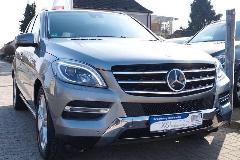 Gebraucht Mercedes ML350 Sport 258 PS (189 kW) 2013 Silber SUV