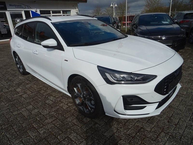 Gebraucht Ford Focus ST-Line 155 PS (114 kW) 2024 Weiß Kombi