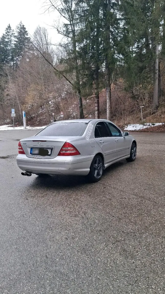 Gebraucht Mercedes C320 Avantgarde 220 PS (161 kW) 2002 Silber Limousine