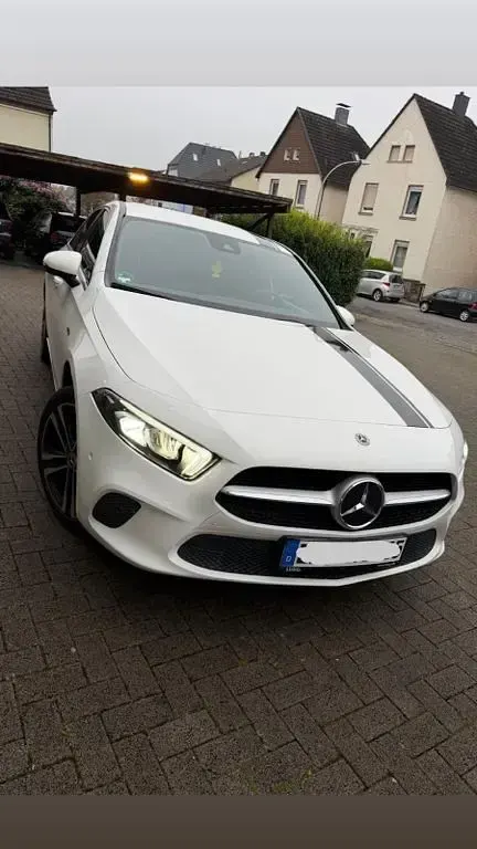 Gebraucht Mercedes 250 218 PS (160 kW) 2020 Weiß Limousine