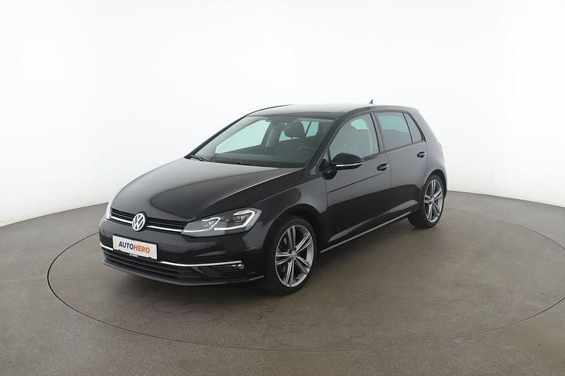 Schwarz Gebraucht 2019 VW Golf VII Highline Limousine | 19.320 € (Fairer Preis) - Bild 1/3