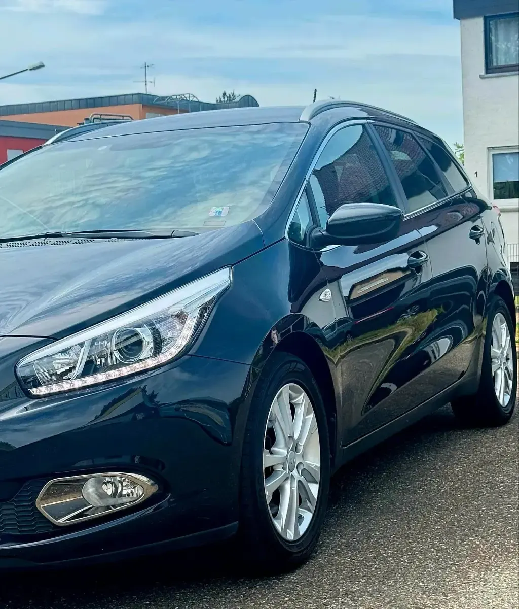 Gebraucht Kia Ceed 100 PS (73 kW) 2015 Schwarz Kleinwagen