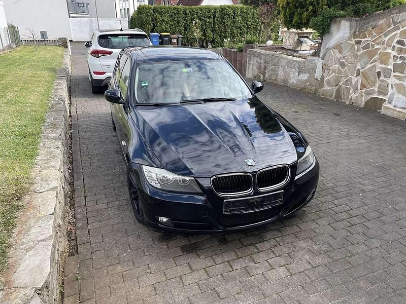 Second-hand BMW 320 170 CP (125 kW) 2012 Negru Break
