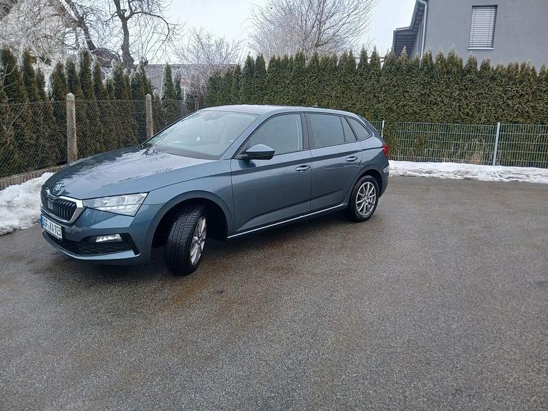 Grau Gebraucht 2019 Skoda Scala Style Kleinwagen | 17.399 € (Etwas zu teuer) - Bild 1/4