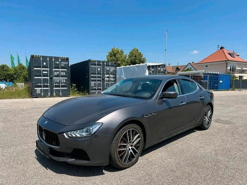 Grau Gebraucht 2016 Maserati Ghibli Coupé | 18.500 € - Bild 1/4