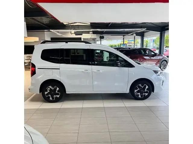 Neu Nissan Townstar Tekna 96 PS (70 kW) 2025 Weiß Van
