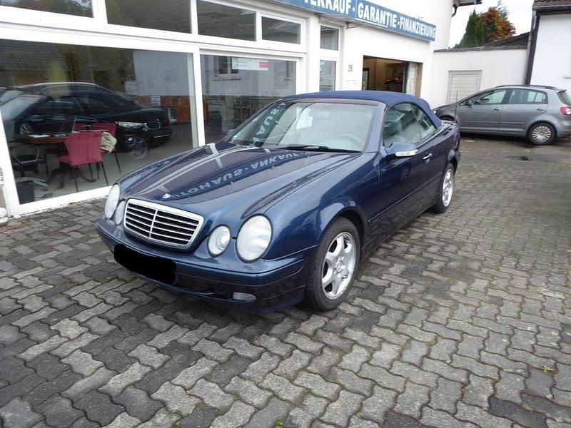 Blau Gebraucht 2000 Mercedes CLK200 Avantgarde Cabrio | 5.000 € (Fairer Preis) - Bild 1/4