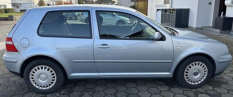 Gebraucht VW Golf IV Pacific 110 PS (80 kW) 2003 Silber Limousine