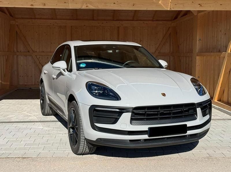 Gebraucht Porsche Macan 330 PS (242 kW) 2023 Grau SUV