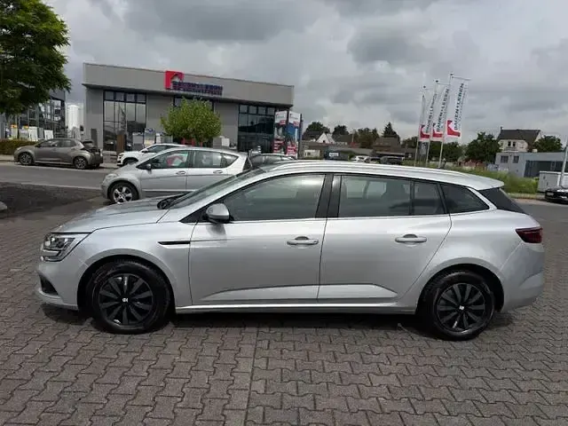 Gebraucht Renault Mégane Experience 101 PS (74 kW) 2017 Silber Limousine