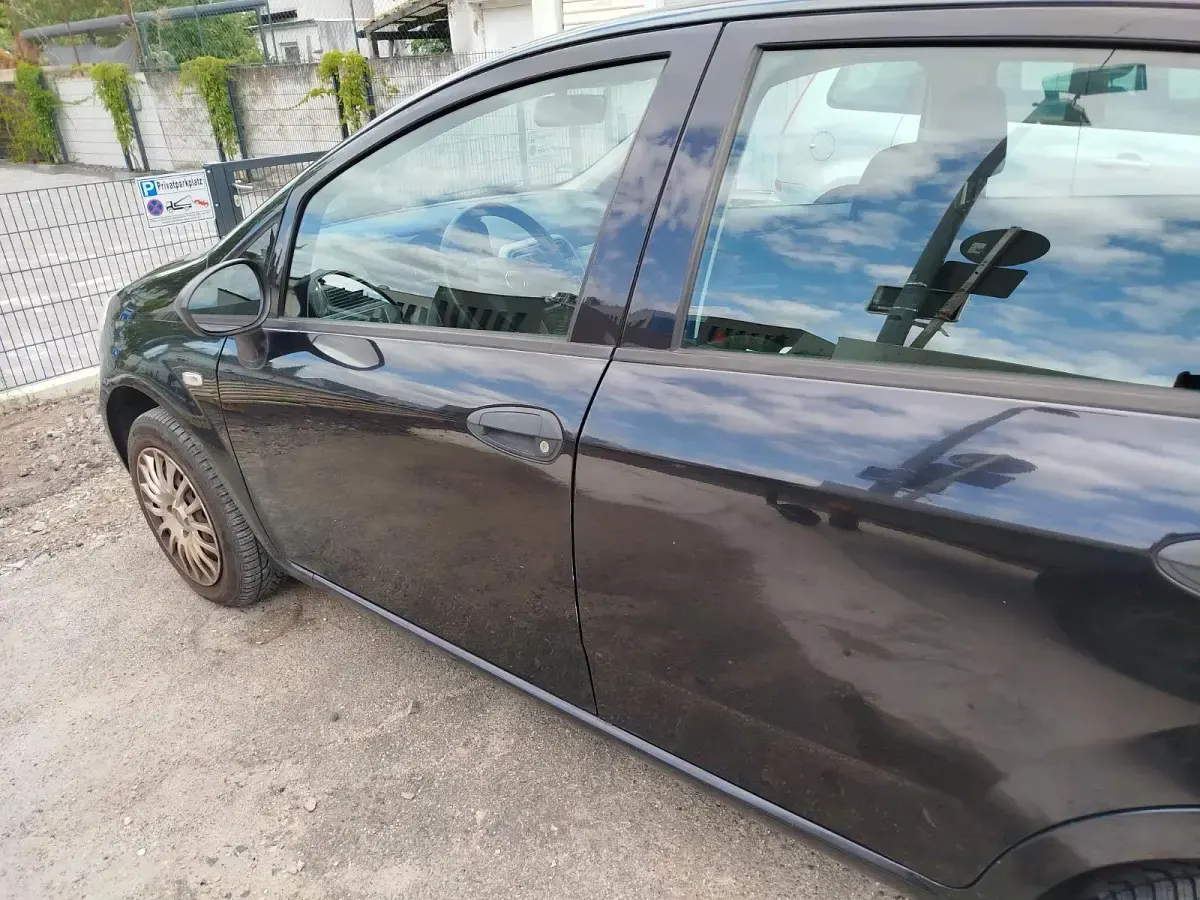 Gebraucht Fiat Punto 60 PS (44 kW) 2010 Schwarz Kleinwagen