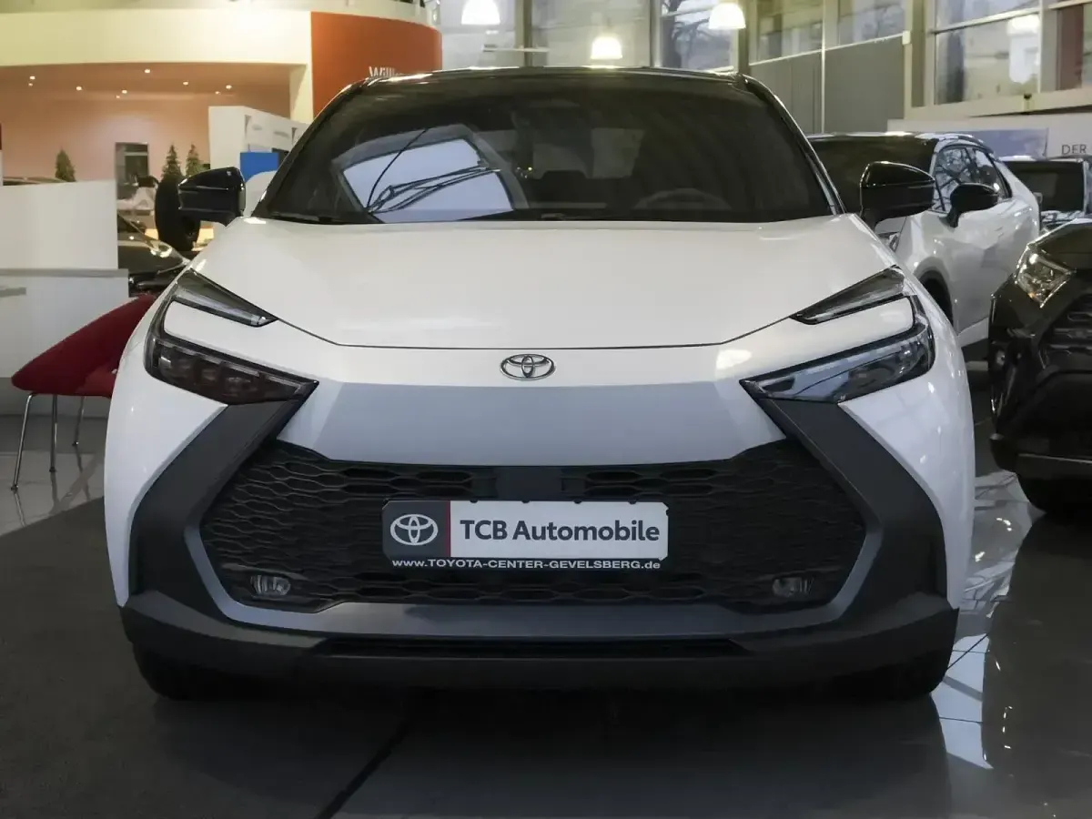 Gebraucht Toyota C-HR 140 PS (102 kW) 2025 Weiß SUV