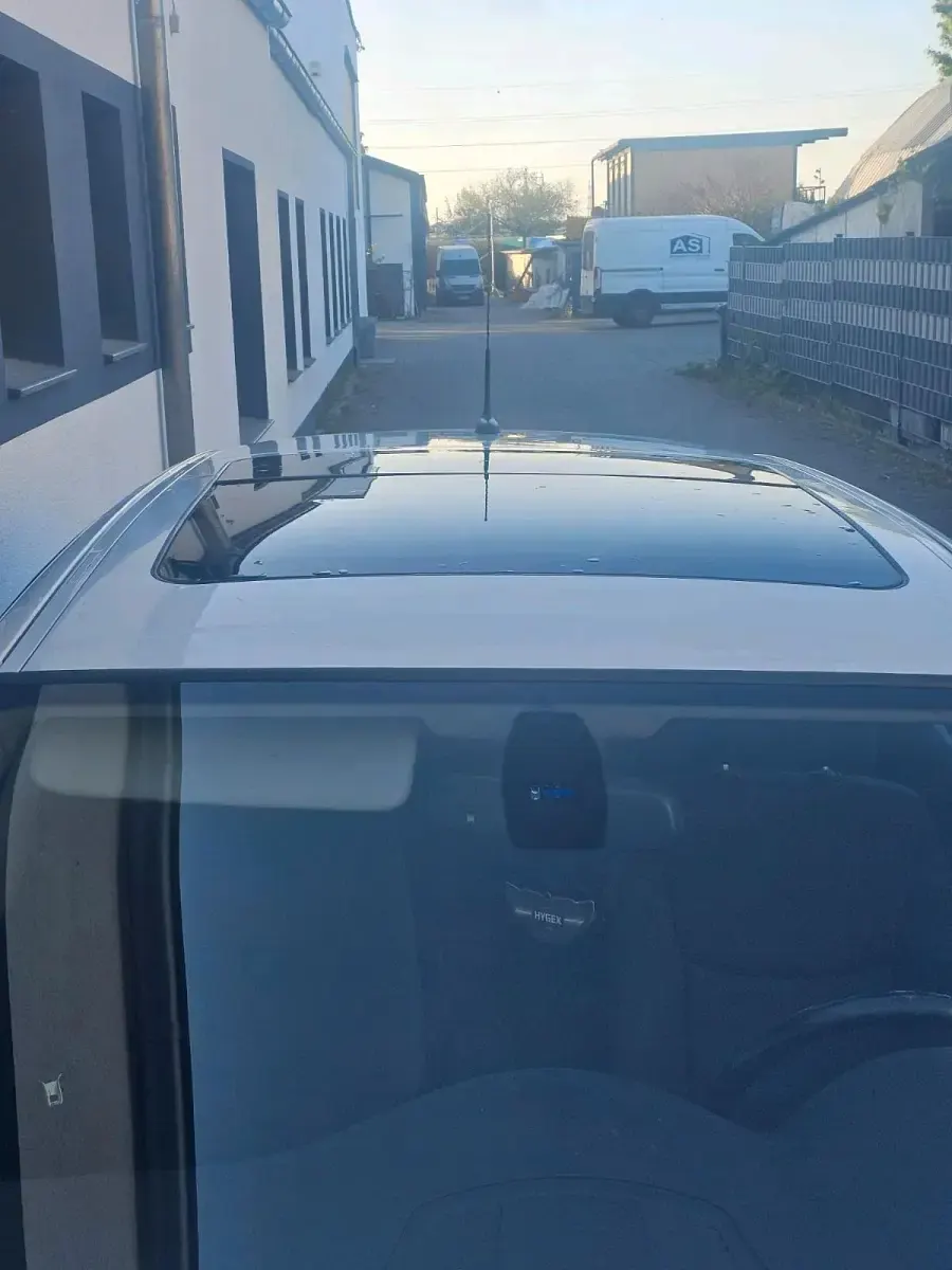 Gebraucht BMW 320 177 PS (130 kW) 2010 Weiß Kombi