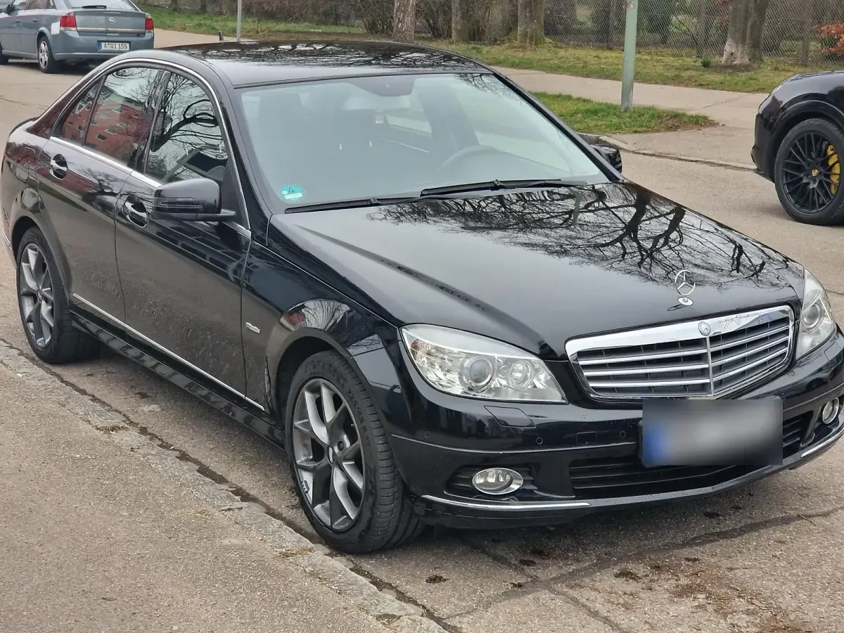 Gebraucht Mercedes C180 2010 Schwarz Limousine