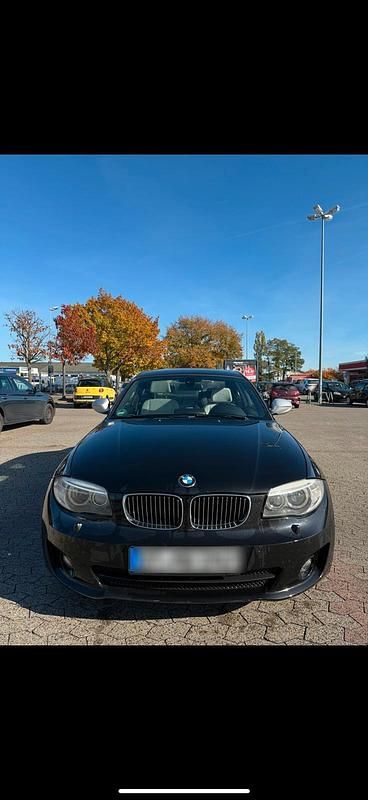 Schwarz Gebraucht 2012 BMW 120 Coupé Coupé | 6.500 € - Bild 1/4