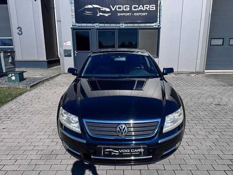 Usado VW Phaeton 239 HP (175 kW) 2010 Azul Sedan