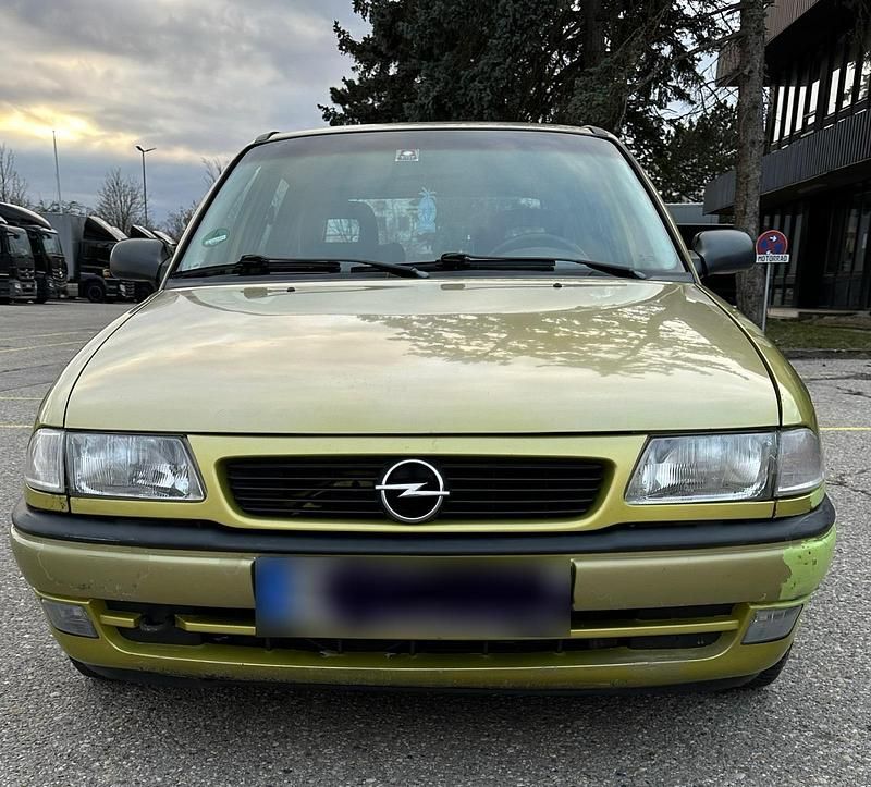 Gebraucht Opel Astra 101 PS (74 kW) 1998 Gelb Kombi