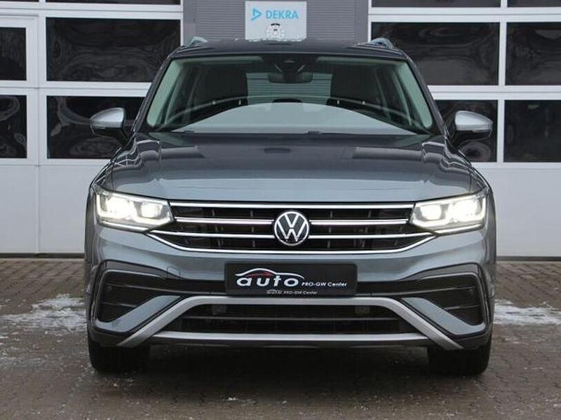 Gebraucht VW Tiguan Allspace Elegance 200 PS (147 kW) 2022 Grau SUV