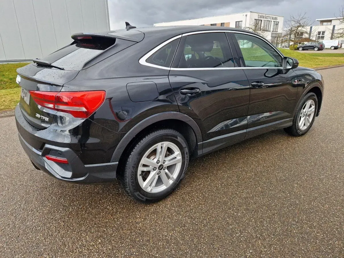 Gebraucht Audi Q3 Sportback Advanced 150 PS (110 kW) 2022 Schwarz SUV