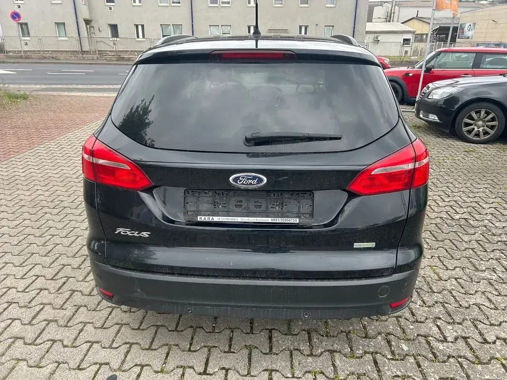 Gebraucht Ford Focus Business Edition 101 PS (74 kW) 2016 Schwarz Limousine