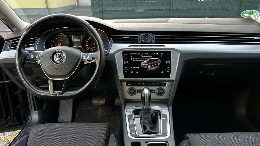 Second-hand VW Passat 150 CP (110 kW) 2018 Gri Break