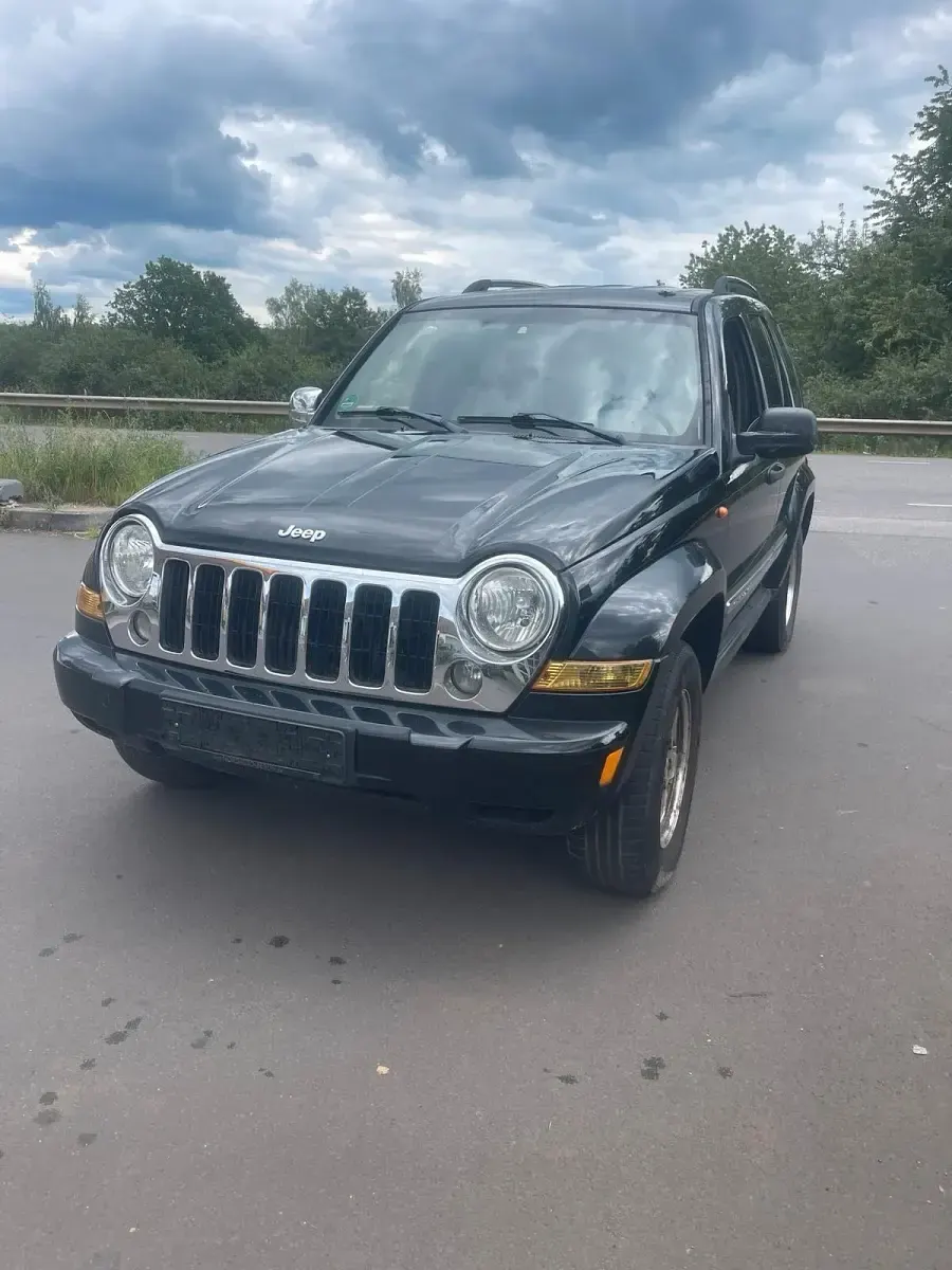 Gebraucht Jeep Cherokee 163 PS (119 kW) 2005 Schwarz SUV
