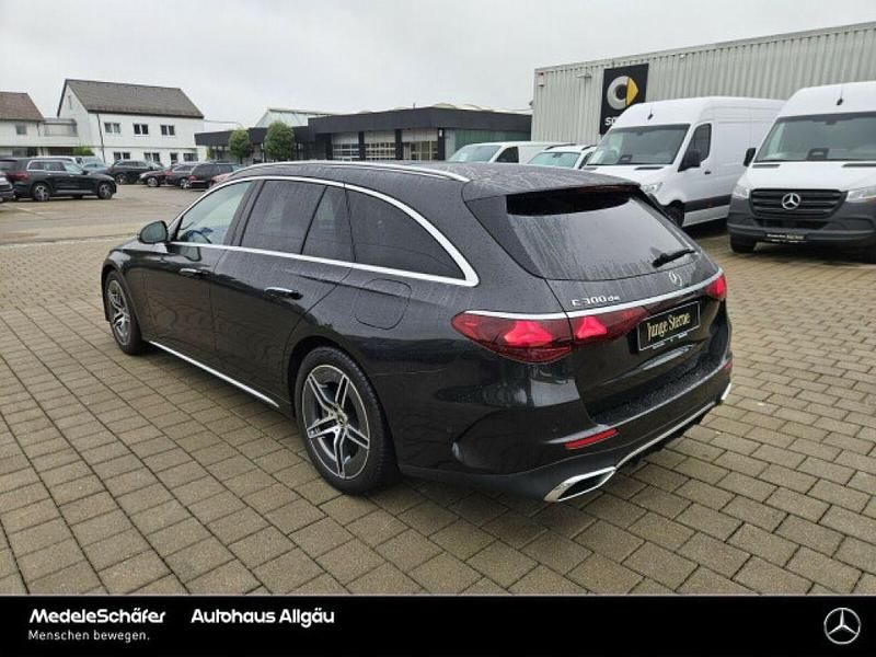 Gebraucht Mercedes E300 AMG 313 PS (230 kW) 2024 Lack graphitgrau Kombi