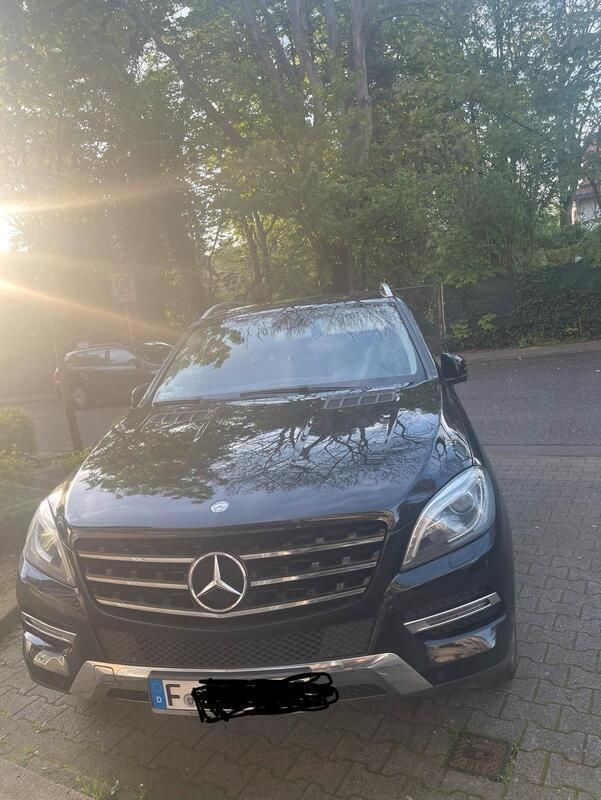 Schwarz Gebraucht 2014 Mercedes ML350 SUV | 15.000 € (Fairer Preis) - Bild 1/4